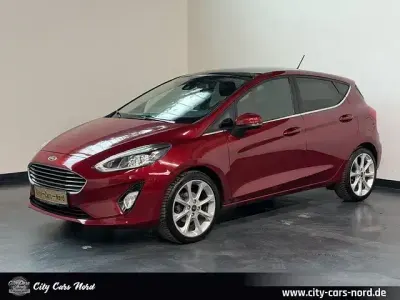 Second-hand Ford Fiesta Titanium 101 CP (74 kW) 2017 Roșu Hatchback