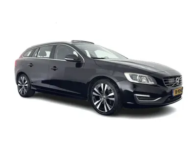 Gebraucht Volvo V60 190 PS (139 kW) 2017 Schwarz Kombi