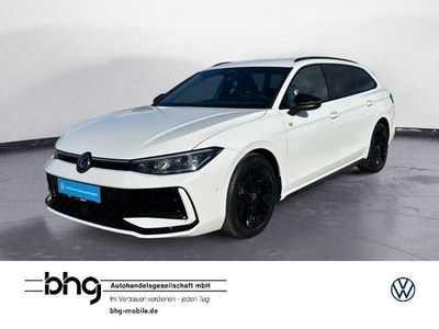 Gebraucht VW Passat R-line 150 PS (110 kW) 2025 Pure white Kombi