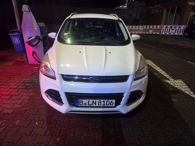 Gebraucht Ford Kuga Trend 150 PS (110 kW) 2013 Weiß SUV