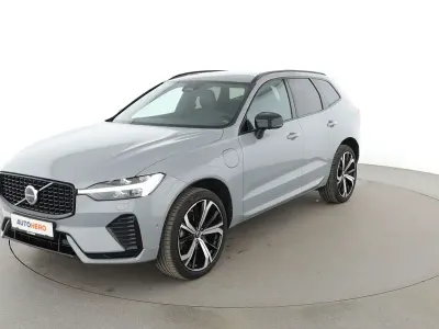 Gebraucht Volvo XC60 R-Design 146 PS (107 kW) 2024 Grau SUV