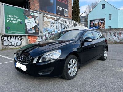 gebraucht Volvo V60 Kombi Kinetic 1.6"Navi"SHZ"Inspektion-NEU"