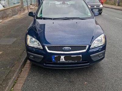 Gebraucht Ford Focus Ghia 115 PS (84 kW) 2005 Blau Limousine