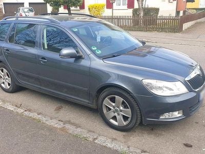 Gebraucht Skoda Octavia 105 PS (77 kW) 2010 Grau Kombi