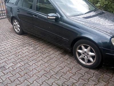 Mercedes C180