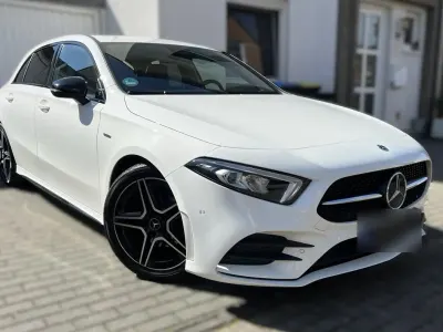 Gebraucht Mercedes A180 AMG Edition 1 136 PS (100 kW) 2022 Weiß Limousine