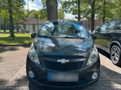 Gebraucht Chevrolet Spark 68 PS (50 kW) 2010 Grau Kleinwagen