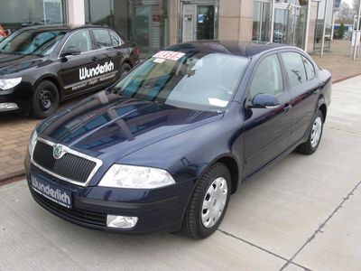 gebraucht Skoda Octavia II, 2.0 FSI, 150 PS Limousine in blau