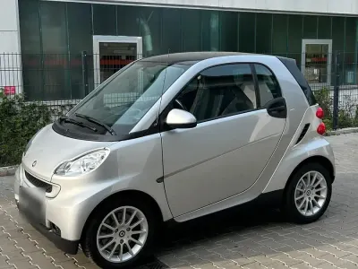 Gebraucht Smart ForTwo Coupé 71 PS (52 kW) 2010 Silber Coupé