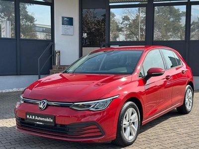 Używany VW Golf VIII 150 KM (110 kW) 2022 Czerwony Sedan/Limuzyna