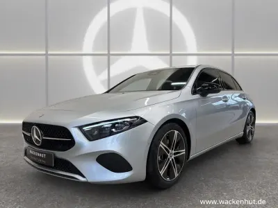 Gebraucht Mercedes A200 Advanced Plus 163 PS (119 kW) 2026 Silber Limousine
