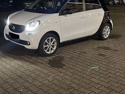 Gebraucht Smart ForFour Passion 90 PS (66 kW) 2015 Weiß Kleinwagen