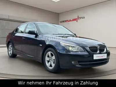 Gebraucht BMW 525 Advantage 235 PS (172 kW) 2007 Monacoblau metallic (metallic) Limousine