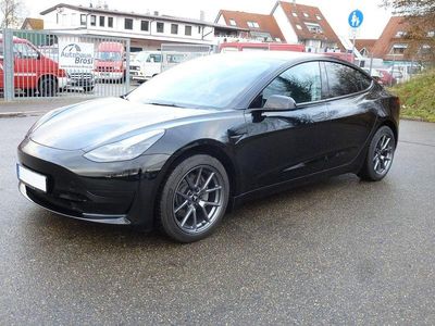 Schwarz Gebraucht 2022 Tesla Model 3 Standard Range Plus Limousine | 34.400 € (Teuer)