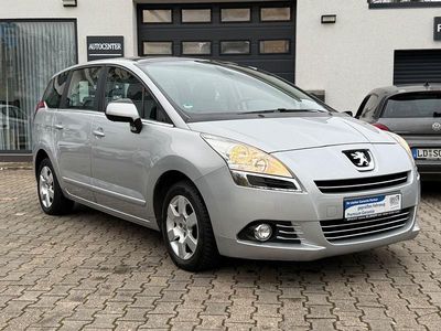 Gebraucht Peugeot 5008 Premium 156 PS (114 kW) 2011 Grau Van / Kleinbus