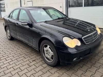 Gebraucht Mercedes C220 143 PS (105 kW) 2003 Schwarz Limousine