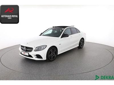 Weiss Gebraucht 2021 Mercedes C300e AMG Limousine | 29.879 € (Fairer Preis)