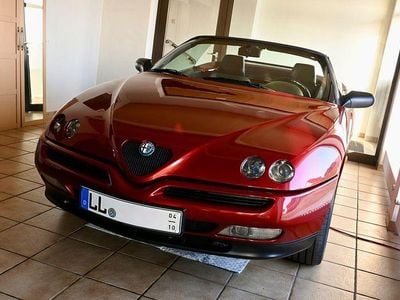 Gebraucht Alfa Romeo Spider 150 PS (110 kW) 1996 Rot Cabrio