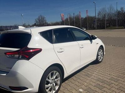 Gebraucht Toyota Auris Touring Sports Edition-S 136 PS (100 kW) 2017 Weiß Kombi