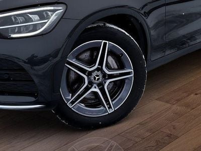 Grau Gebraucht 2021 Mercedes GLC300 AMG SUV | 40.250 € (Etwas zu teuer)