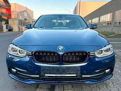 Blau Gebraucht 2015 BMW 318 Limousine | 14.590 € (Etwas zu teuer)
