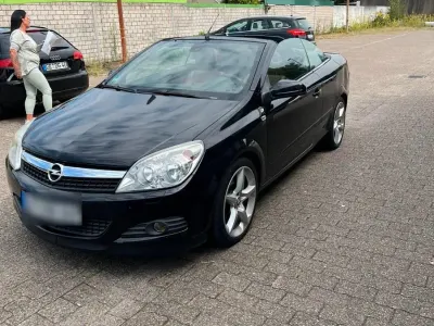 Gebraucht Opel Astra 140 PS (102 kW) 2008 Schwarz Cabrio