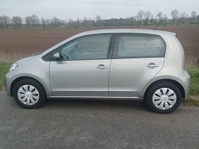 Usata VW up! 65 CV (47 kW) 2021 Argento Utilitaria