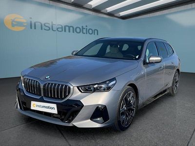 Gebraucht BMW 520 M Sport 197 PS (144 kW) 2024 Grau Kombi