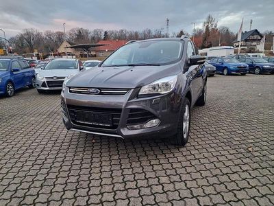 Grau Gebraucht 2016 Ford Kuga Titanium SUV | 11.990 € (Fairer Preis)