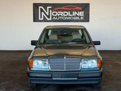 Gebraucht Mercedes 200 105 PS (77 kW) 1987 Grün Limousine