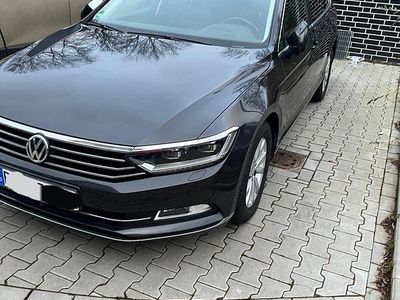 Gebraucht VW Passat Highline 150 PS (110 kW) 2018 Grau Kombi
