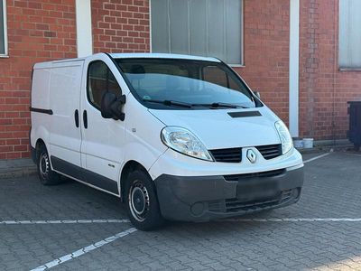 Weiß Gebraucht 2008 Renault Trafic Van / Kleinbus | 3.990 €