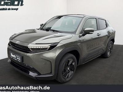 Neu Toyota Urban Cruiser 127 kW (174 PS) 2026 Land breeze green SUV