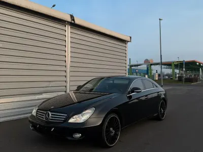 Gebraucht Mercedes CLS500 306 PS (225 kW) 2007 Schwarz Coupé