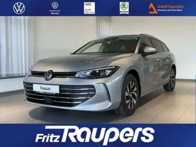 Gebraucht VW Passat Business 150 PS (110 kW) 2026 Oyster silver metallic Kombi