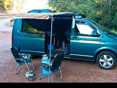 Grün Gebraucht 2016 VW T6 Van | 27.999 €