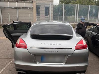 Porsche Panamera 4S