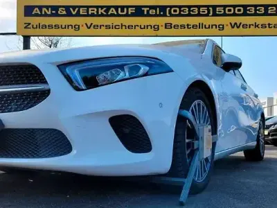 Gebraucht Mercedes A180 Edition 1 136 PS (100 kW) 2020 Weiß Limousine