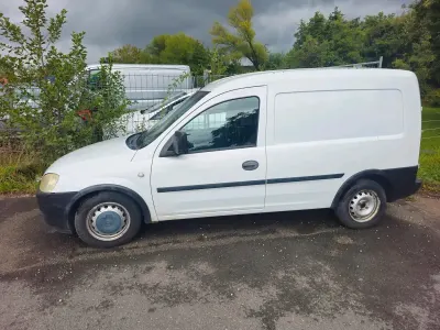 Gebraucht Opel Astra 2011 Weiß Van / Kleinbus