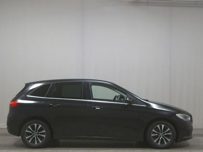 Mercedes B200