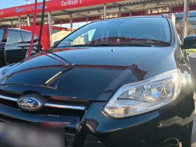 Gebraucht Ford Focus 120 PS (88 kW) 2014 Schwarz Kombi