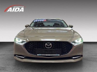 Neu Mazda 3 Nagisa 140 PS (102 kW) 2025 Grün Limousine