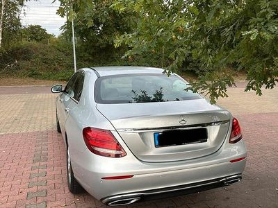 Gebraucht Mercedes E220 194 PS (142 kW) 2016 Grau Limousine
