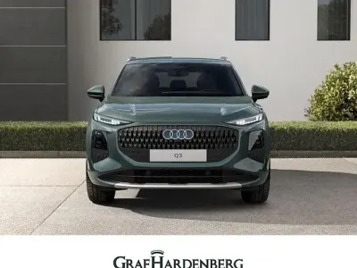 Neu Audi Q3 Comfort 272 PS (200 kW) 2026 Grün SUV