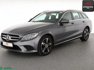 Gebraucht Mercedes C200 Avantgarde 160 PS (117 kW) 2020 Grau Kombi