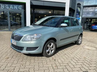 Gebraucht Skoda Fabia Family 105 PS (77 kW) 2012 Grün Kleinwagen