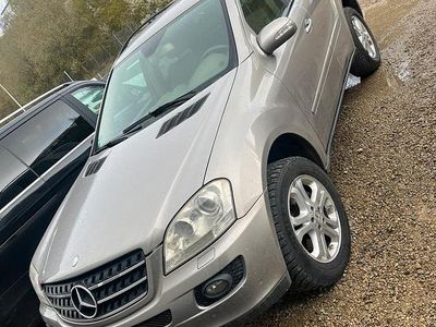 Gebraucht Mercedes 320 225 PS (165 kW) 2007 Gold SUV