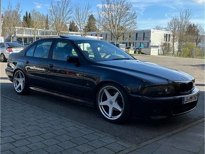 BMW 528