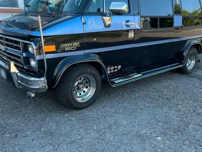 Gebraucht Chevrolet G 199 PS (146 kW) 1990 Blau Van