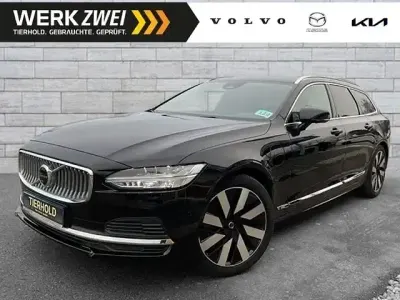 Usata Volvo V90 Ultra 455 CV (334 kW) 2025 Nero Station wagon